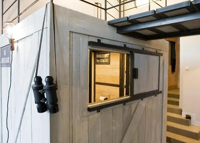 Sur Les Pas De Jules Verne